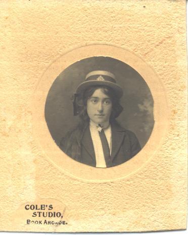 Portrait of Vera Loft, 1910