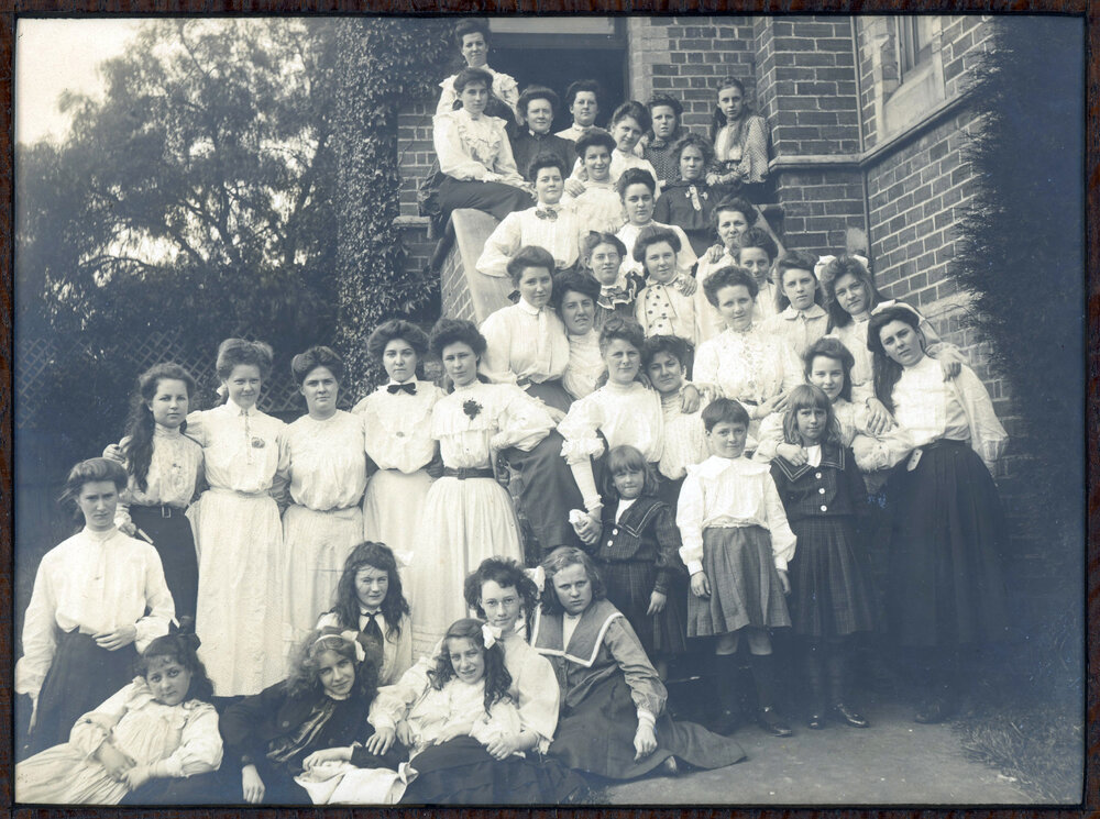 Boarders, 1906