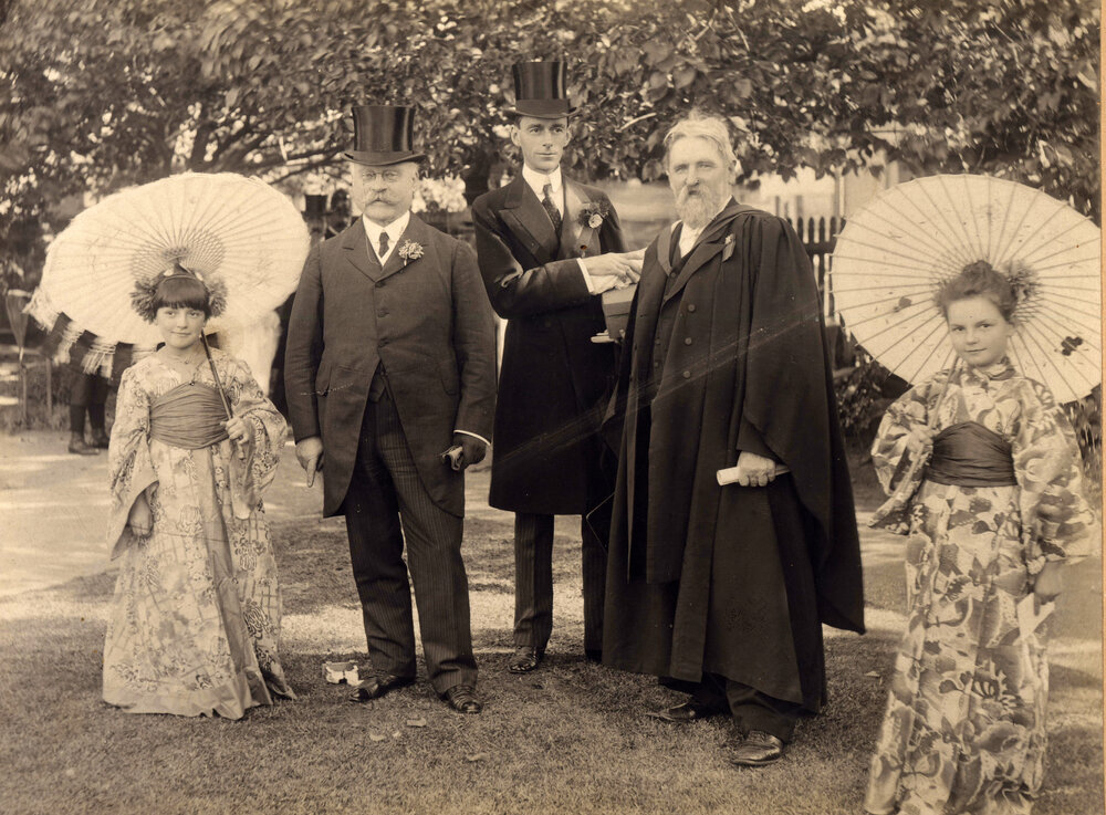 Photo of Gypsy Fete with Rev Dr Fitchett, Victoria Krome &amp; others, 1907