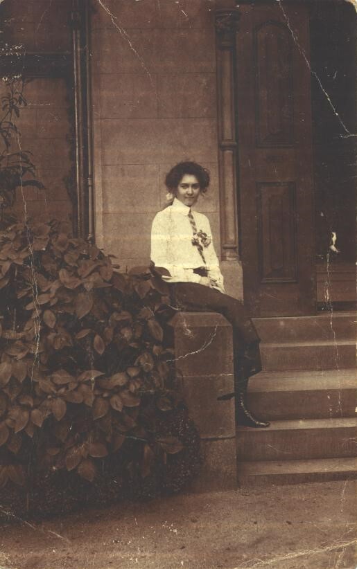 Portrait of Phyllis Sleeman, 1907