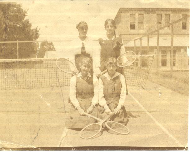 Form VIa Tennis Four, 1918