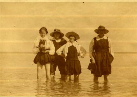 Easter Holidays, 1920