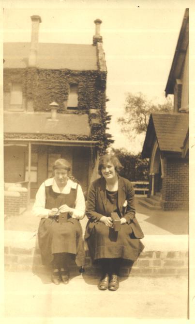 Isabel Rodger and Bell Merrilees, 1924