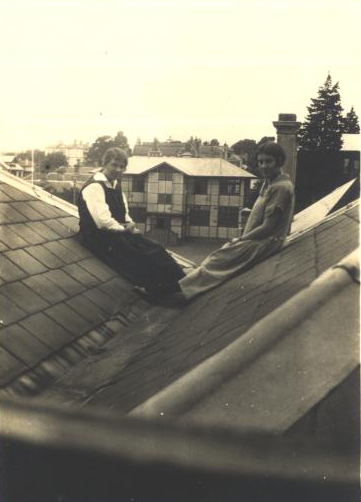 Vere McArthur and Thelma Poverill on roof of Boarding House, 1924