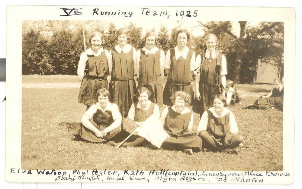 Photo of Form Va running team, 1925