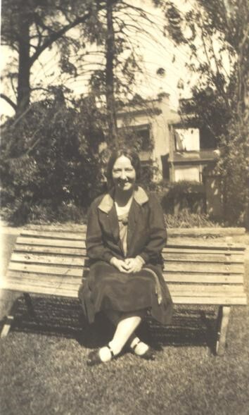 Miss McGeckie, 1927