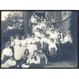 Boarders, 1906