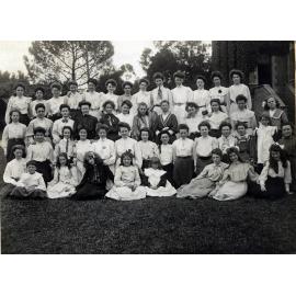Boarders, 1906