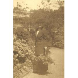 Possibly Mrs Fitchett, c.1920