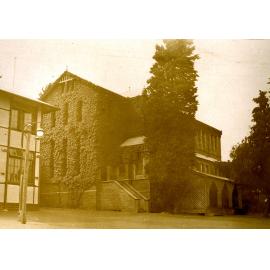 Photograph of The Hostel (likely North House) and The Baths, c.1926