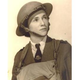 Photographic portrait of Gladys Chance, WW2 nurse, 1940s