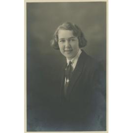 Photo of student Elsie Smith in MLC uniform, 1935