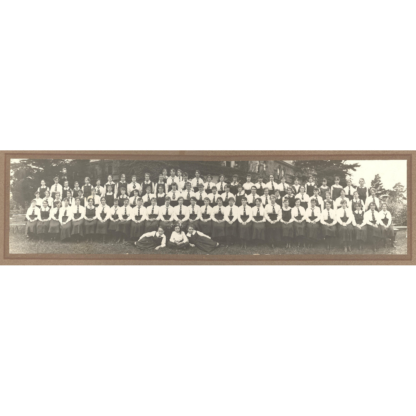 Photograph of Boarders, 1919